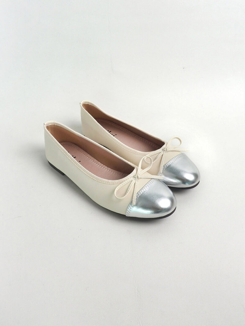 FABY two-tone round-toe flats CREAM