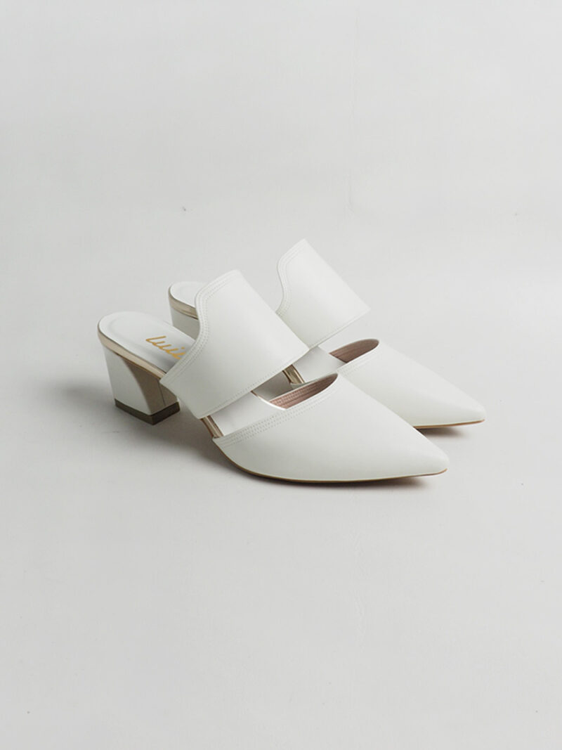 DUOSELLE pointy toe mules CREAM